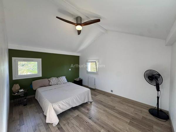 Vente                                                      Maison
                        
                     3 pièces                      61 m2                     à Morestel