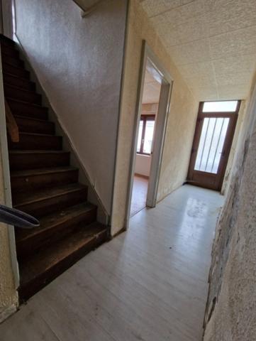 MAISON à vendre 5 pièces VITTEL (88) avec CAVE, TERRASSE couverte, ATELIER, TERRAIN