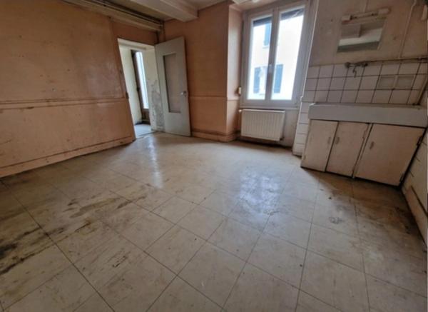 MAISON à vendre 5 pièces VITTEL (88) avec CAVE, TERRASSE couverte, ATELIER, TERRAIN