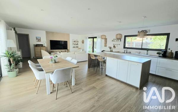 Maison à vendre 5 pièces 140 m² Salles