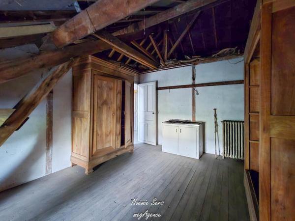 Immeuble à CHOLET, 49300 - 18 pièces 400m²