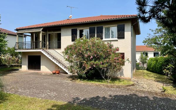 Maison à vendre    5 pièces •  Saint-Genis-Laval