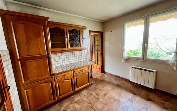 Maison à vendre    5 pièces •  Saint-Genis-Laval