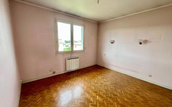 Maison à vendre    5 pièces •  Saint-Genis-Laval