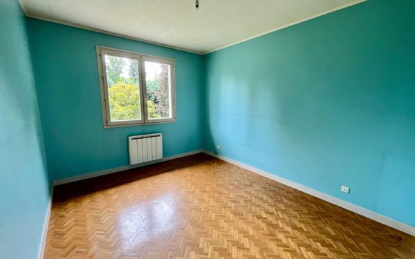 Maison à vendre    5 pièces •  Saint-Genis-Laval