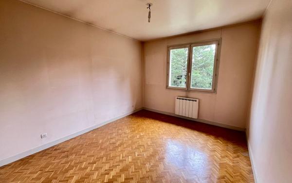 Maison à vendre    5 pièces •  Saint-Genis-Laval