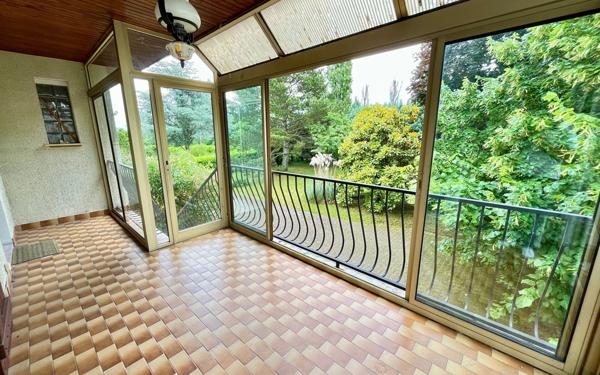 Maison à vendre    5 pièces •  Saint-Genis-Laval