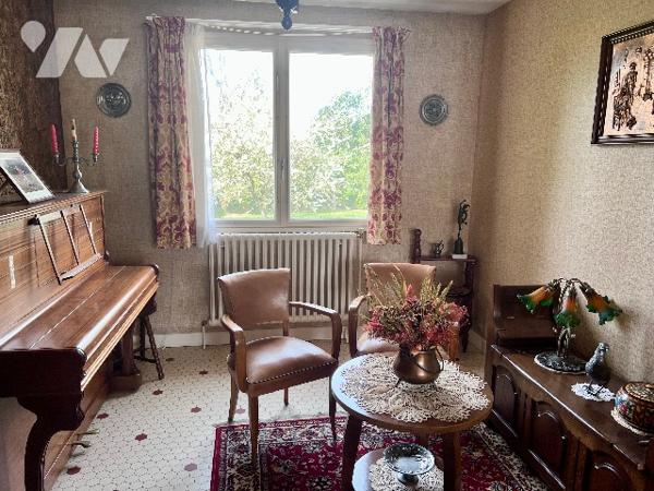 MONT D'ORIGNY, PAVILLON INDIVIDUEL SUR SOUS-SOL SEMI ENTERRE