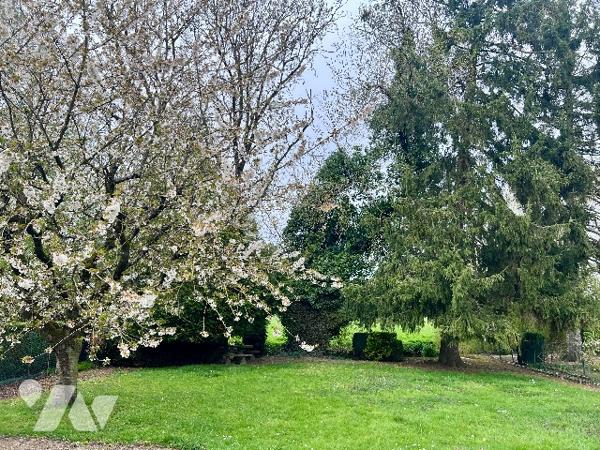 MONT D'ORIGNY, PAVILLON INDIVIDUEL SUR SOUS-SOL SEMI ENTERRE