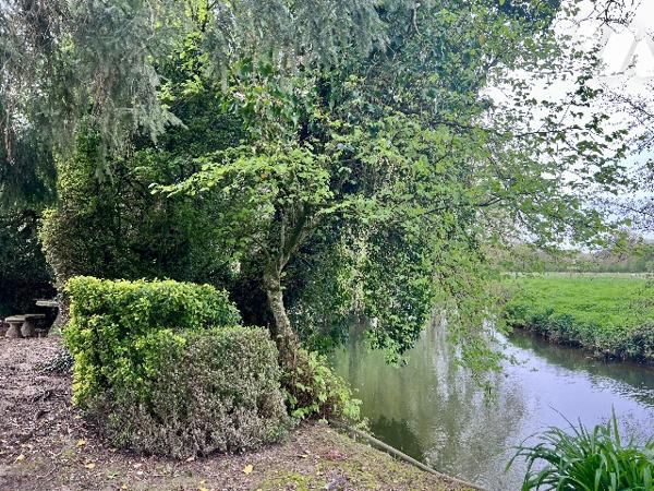 MONT D'ORIGNY, PAVILLON INDIVIDUEL SUR SOUS-SOL SEMI ENTERRE