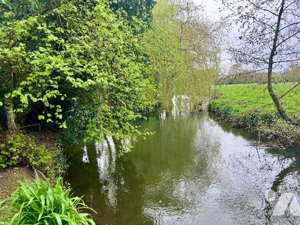 MONT D'ORIGNY, PAVILLON INDIVIDUEL SUR SOUS-SOL SEMI ENTERRE