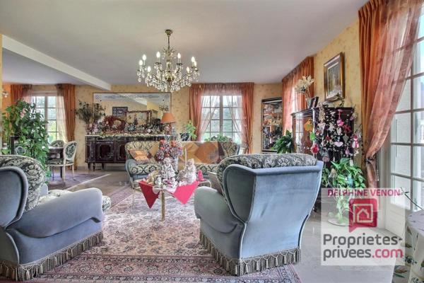 Exclusivité - Maison  de 215 m²  avec 5 chambres dont 3 en rdc dans un quartier prisé proche Loire à Chateauneuf Sur Loire