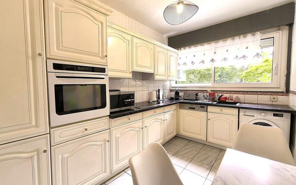 Appartement à vendre    3 pièces • 85,98 m2 Ferney-Voltaire