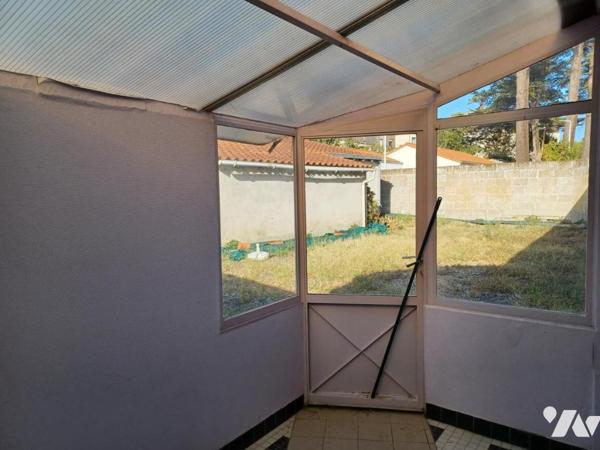 CENTRE -PLAIN-PIED AVEC GARAGE ET JARDIN
