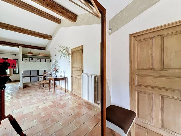 Mas de Charme en Camargue – 3 Habitations, Dépendances et Piscine