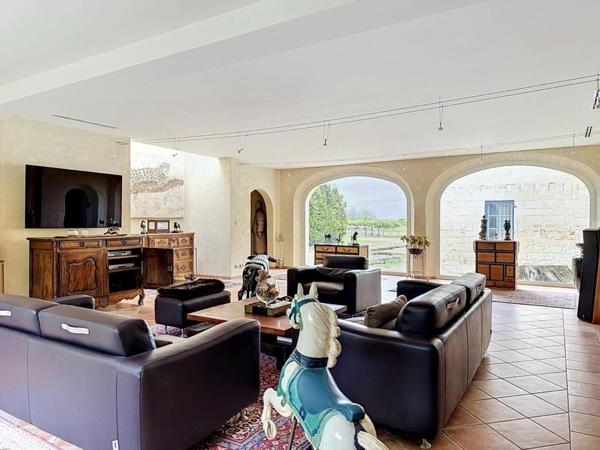 Mas de Charme en Camargue – 3 Habitations, Dépendances et Piscine