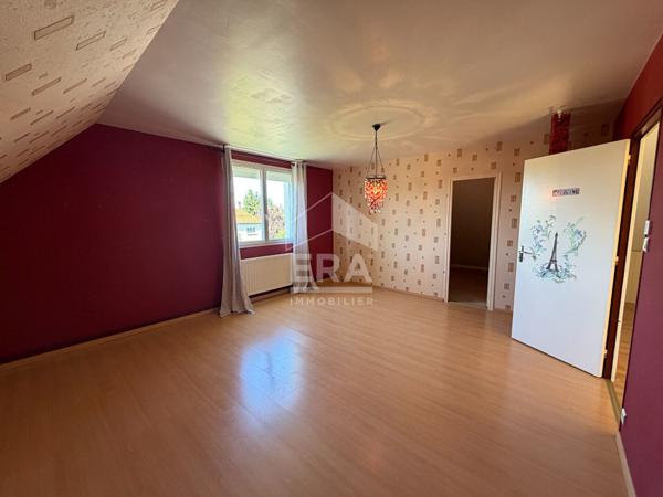 Maison Familiale avec piscine à Trouy 180m2