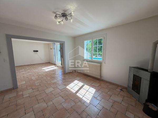 Maison Familiale avec piscine à Trouy 180m2