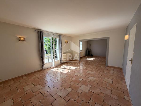 Maison Familiale avec piscine à Trouy 180m2