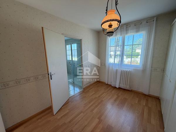 Maison Familiale avec piscine à Trouy 180m2
