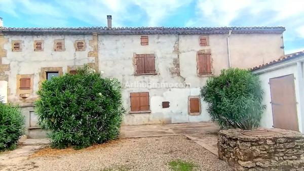 Vente                                                      Maison de village
                        
                     5 pièces                      143 m2                     à Viviers-Lès-Montagnes