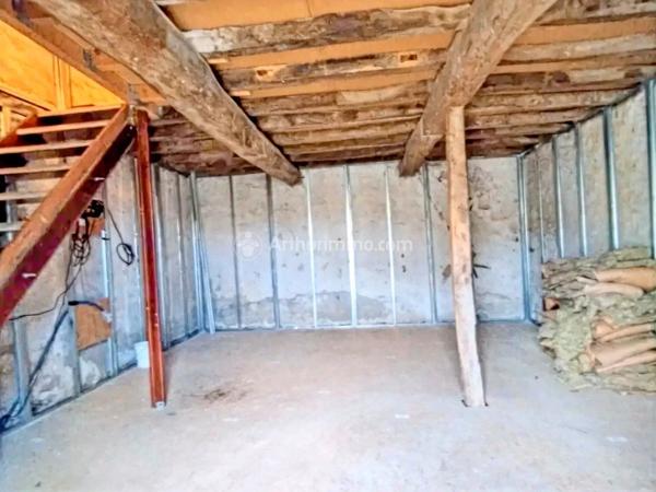 Vente                                                      Maison de village
                        
                     5 pièces                      143 m2                     à Viviers-Lès-Montagnes