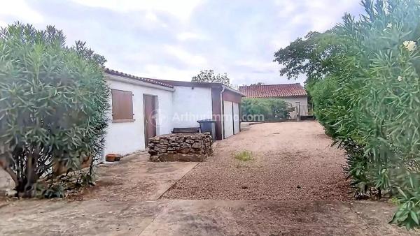 Vente                                                      Maison de village
                        
                     5 pièces                      143 m2                     à Viviers-Lès-Montagnes