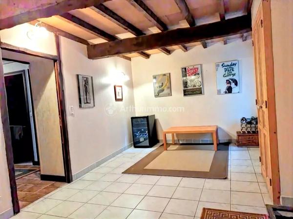 Vente                                                      Maison de village
                        
                     5 pièces                      143 m2                     à Viviers-Lès-Montagnes