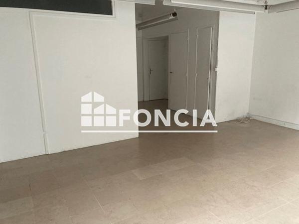 Location Local commercial 2 pièces 28 m² - 6 RUE DE LA BOULE Flers 61100