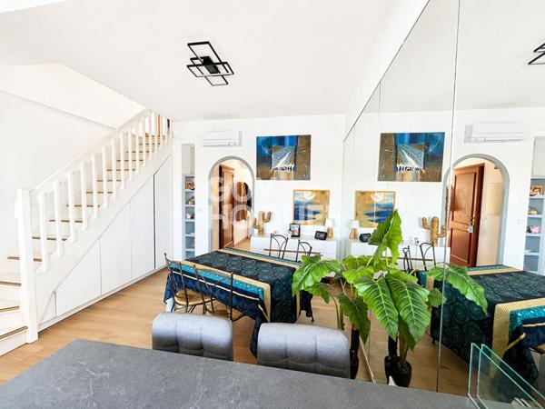 À vendre : Superbe appartement 4 pièces avec vue mer à l'île de la lagune.