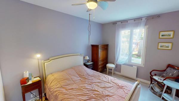 LE MUY - Villa de caractère rénovée très récemment avec appartement indépendant, vue Rocher de Roquebrune