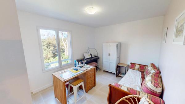 LE MUY - Villa de caractère rénovée très récemment avec appartement indépendant, vue Rocher de Roquebrune