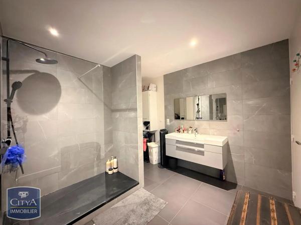 Maison à vendre 6 pièces 218.73m²