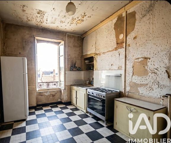 Maison à vendre 9 pièces 231 m² Montluçon