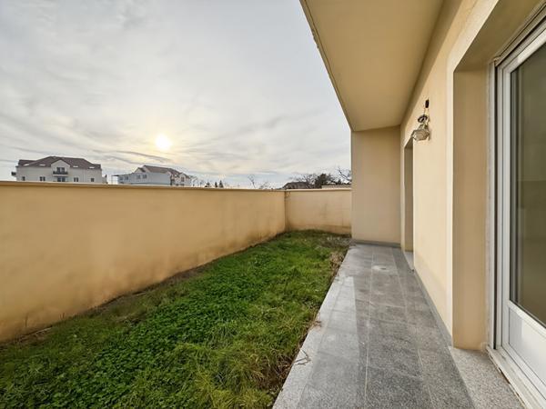 IMMEUBLE DE 6 APPARTEMENTS DE TYPE F3 AVEC PARKING ET CAVES