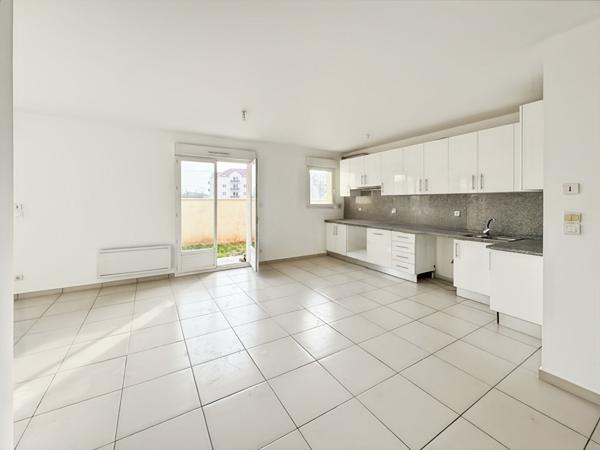 IMMEUBLE DE 6 APPARTEMENTS DE TYPE F3 AVEC PARKING ET CAVES