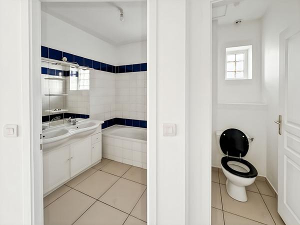 IMMEUBLE DE 6 APPARTEMENTS DE TYPE F3 AVEC PARKING ET CAVES