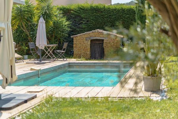 Cassis – Maison d’architecte de 232 m² – Vue vignes & mer