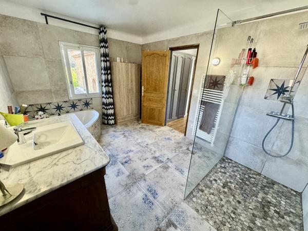 Villa contemporaine Orange centre Orange (84100)