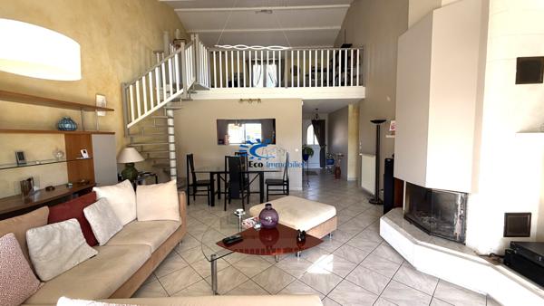 EXCLUSIVITE MAISON AVEC PISCINE 3 CHAMBRES 2 GARAGES  La rochelle