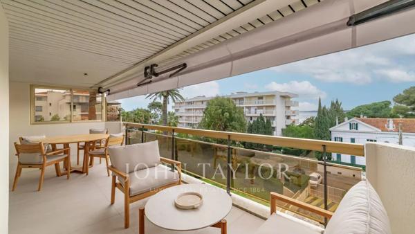 Cannes Palm Beach Appartement 4 pièces dans résidence avec piscine