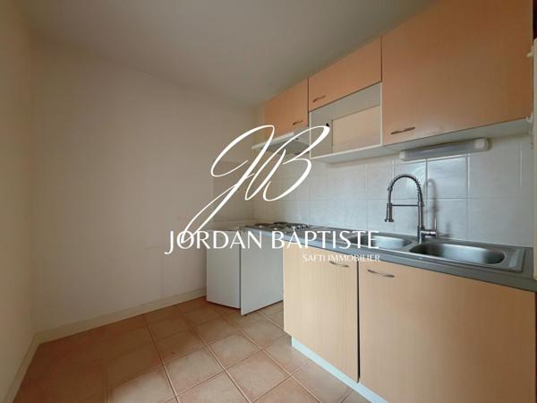 Caussade - Appartement T3 - 65m2 - Terrasse - 2 places de parking