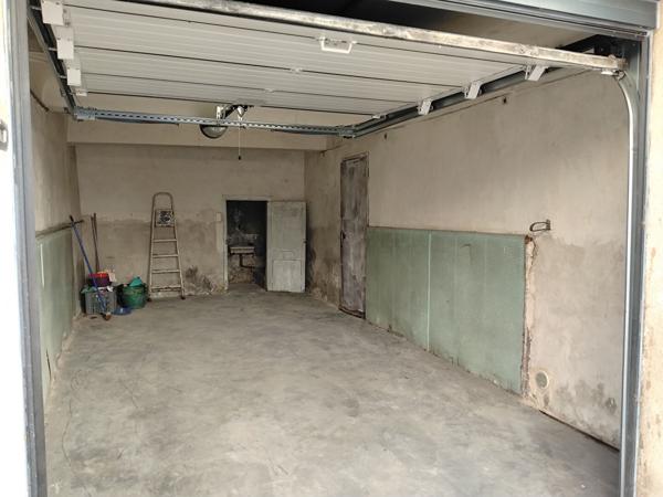 Maison de village Meyrargues 4 pièces 150 m2 avec extérieur, garage et cave
