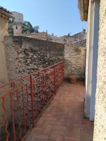 Maison de village Meyrargues 4 pièces 150 m2 avec extérieur, garage et cave