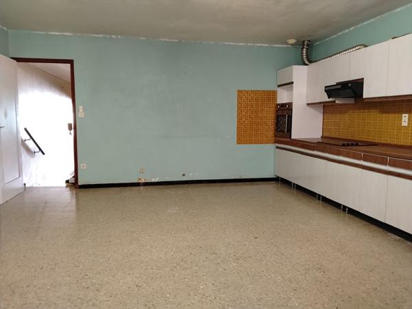 Maison de village Meyrargues 4 pièces 150 m2 avec extérieur, garage et cave