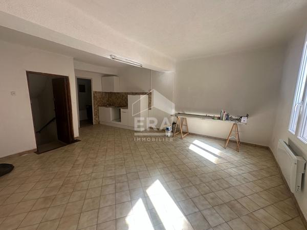 A VENDRE 83470 SAINT MAXIMIN LA SAINTE BAUME IMMEUBLE 4 LOTS AU CENTRE VILLE