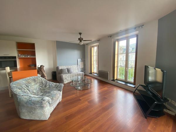 Appartement 3 pièces à louer à Dinan - Emplacement idéal. Axe Rennes St Malo