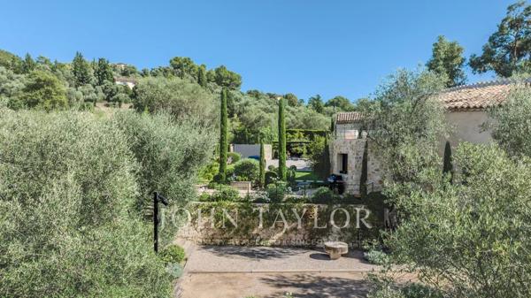 Environs de Valbonne : Luxe et raffinement