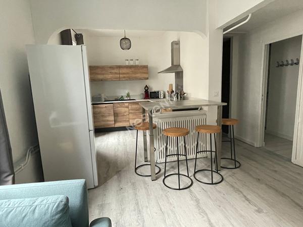 CHAMBRE MEUBLEE - Dans appartement COLOCATION 4 CHAMBRES - HYPER CENTRE