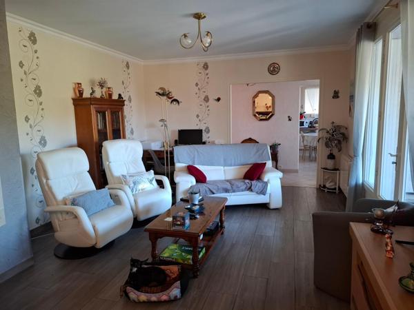 Aucun travaux à prévoir et beaucoup de goût pour cette jolie maison impeccable !